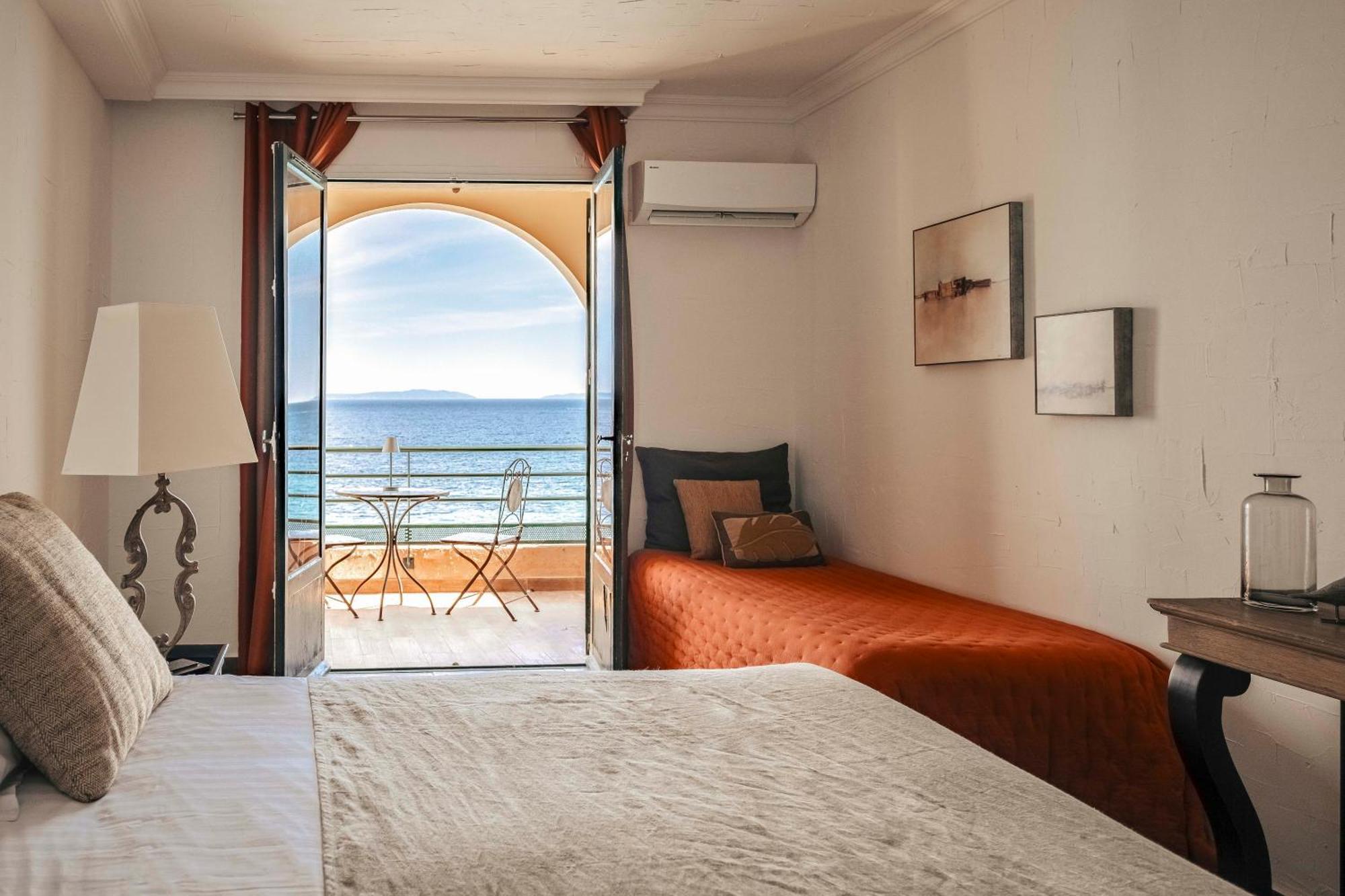 Surplage Hotel Cavaliere เลอลาวองดูว์ ภายนอก รูปภาพ