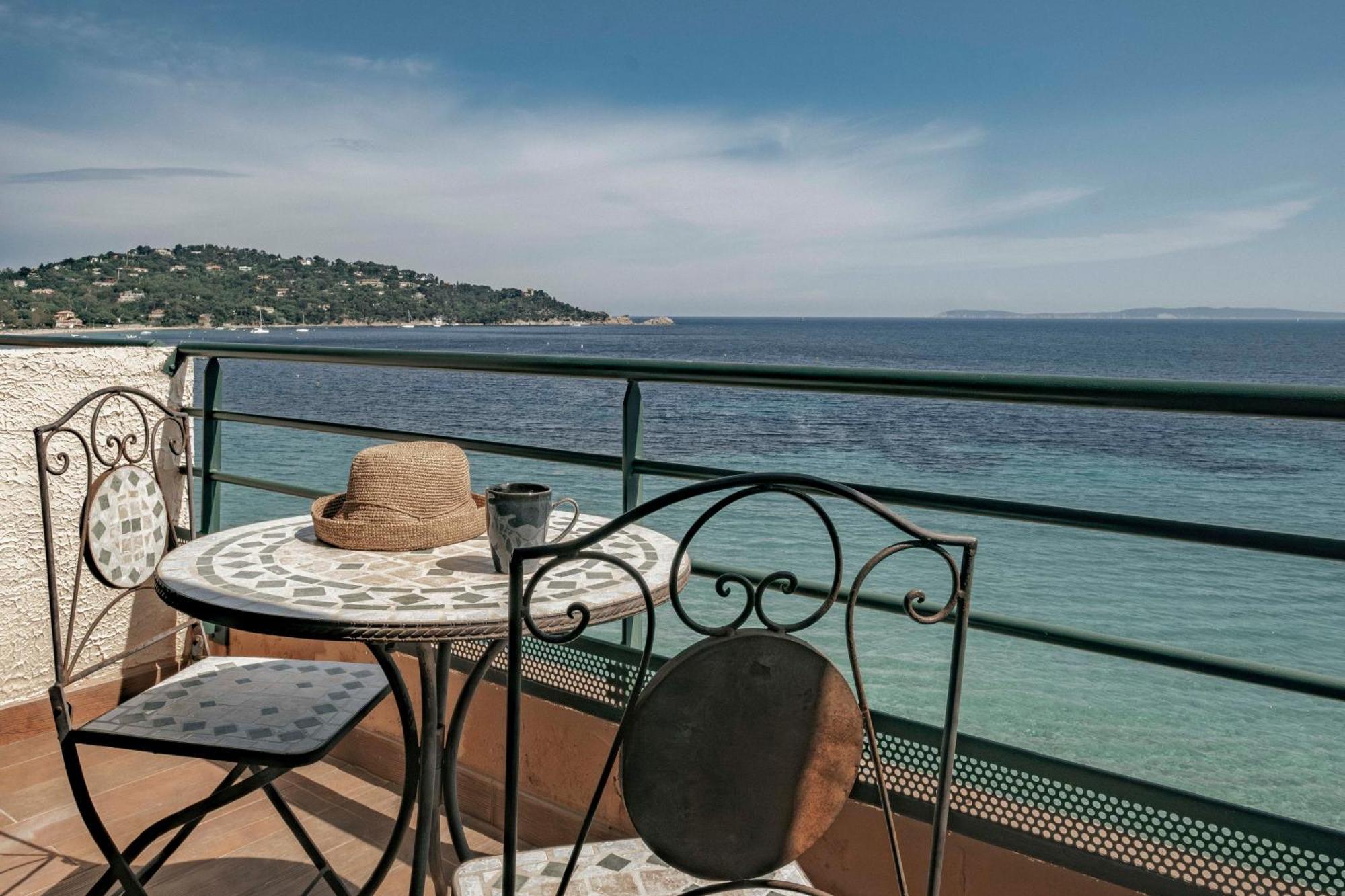 Surplage Hotel Cavaliere เลอลาวองดูว์ ภายนอก รูปภาพ