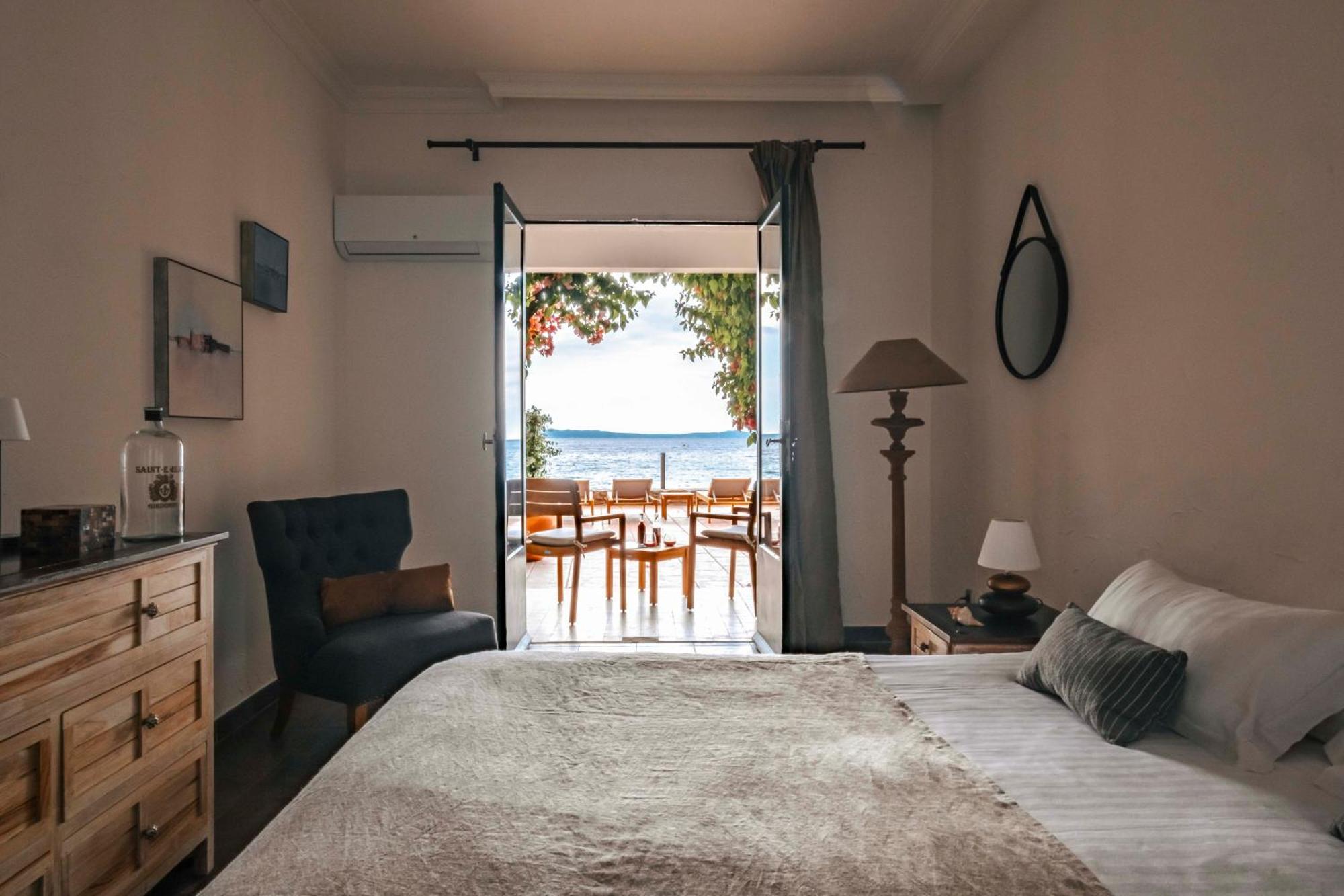 Surplage Hotel Cavaliere เลอลาวองดูว์ ภายนอก รูปภาพ