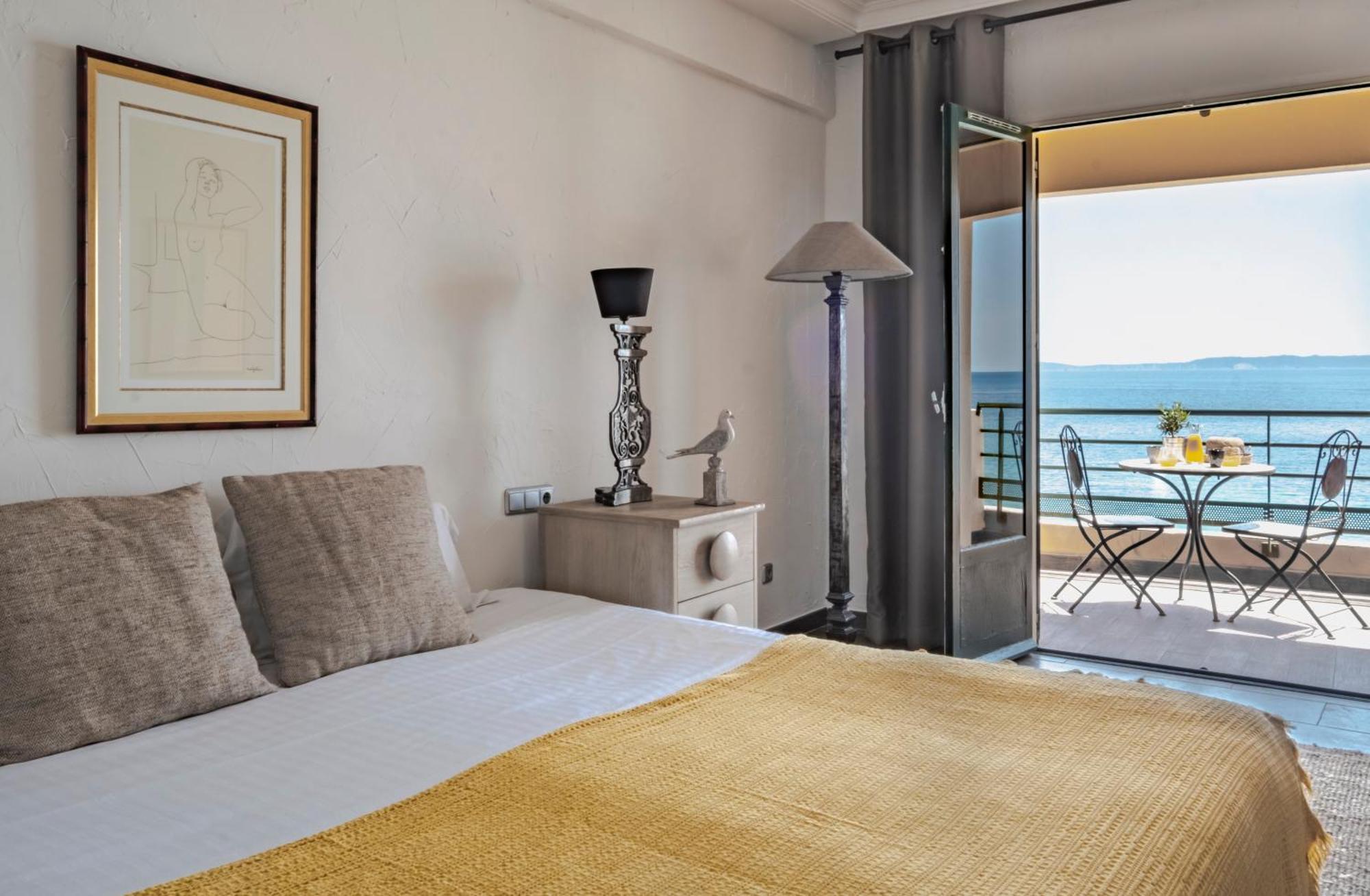 Surplage Hotel Cavaliere เลอลาวองดูว์ ภายนอก รูปภาพ