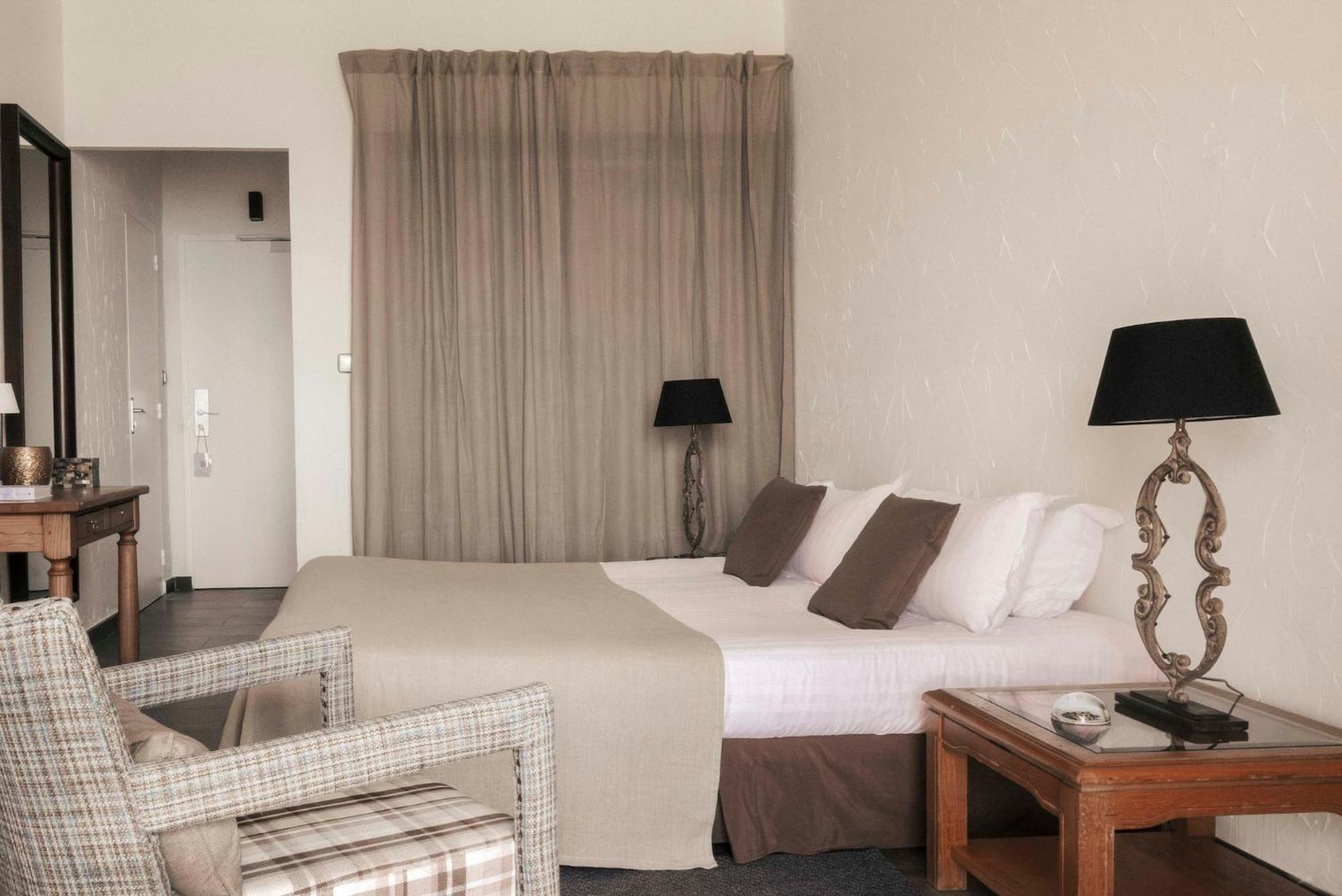 Surplage Hotel Cavaliere เลอลาวองดูว์ ภายนอก รูปภาพ