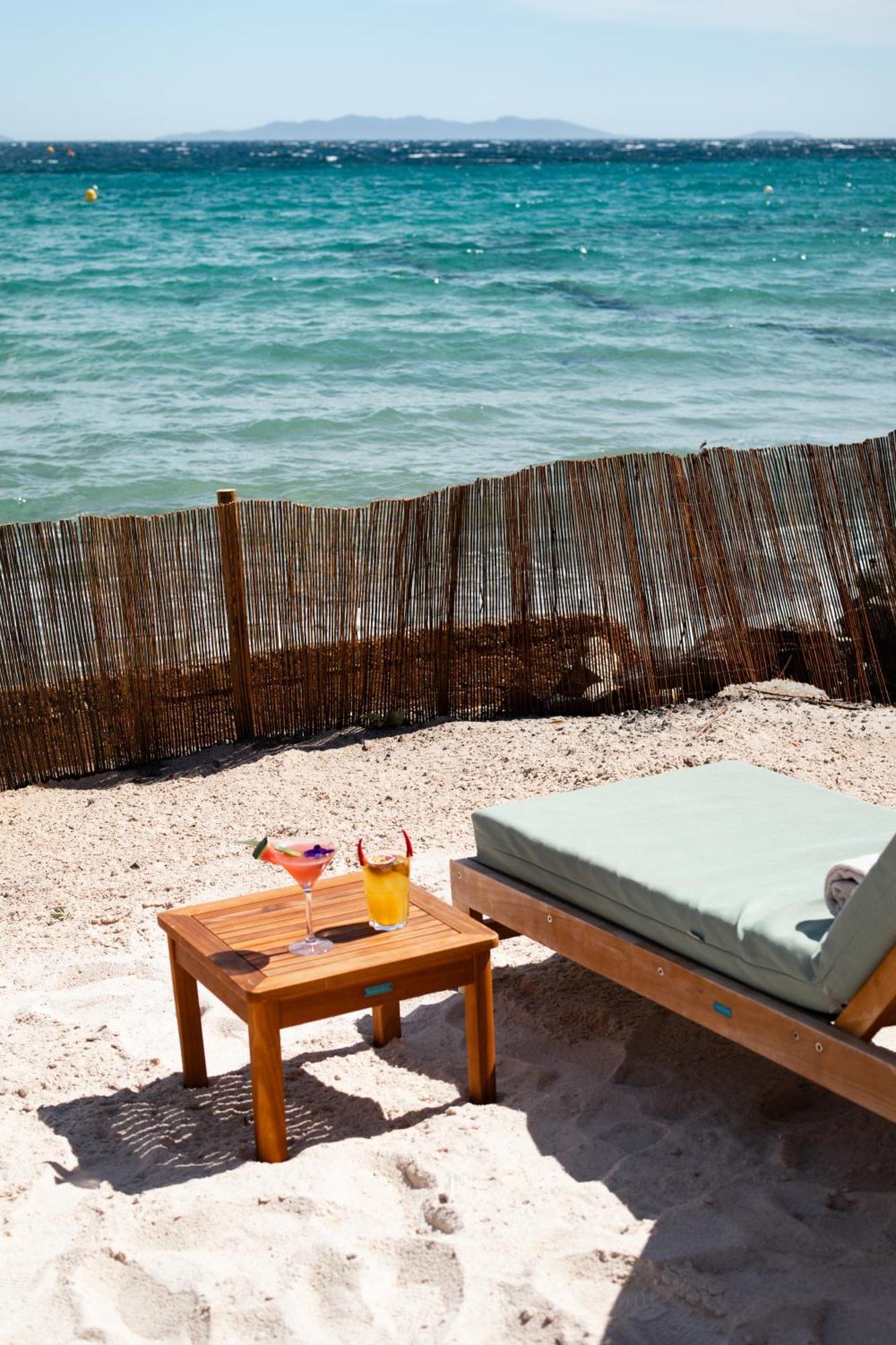 Surplage Hotel Cavaliere เลอลาวองดูว์ ภายนอก รูปภาพ
