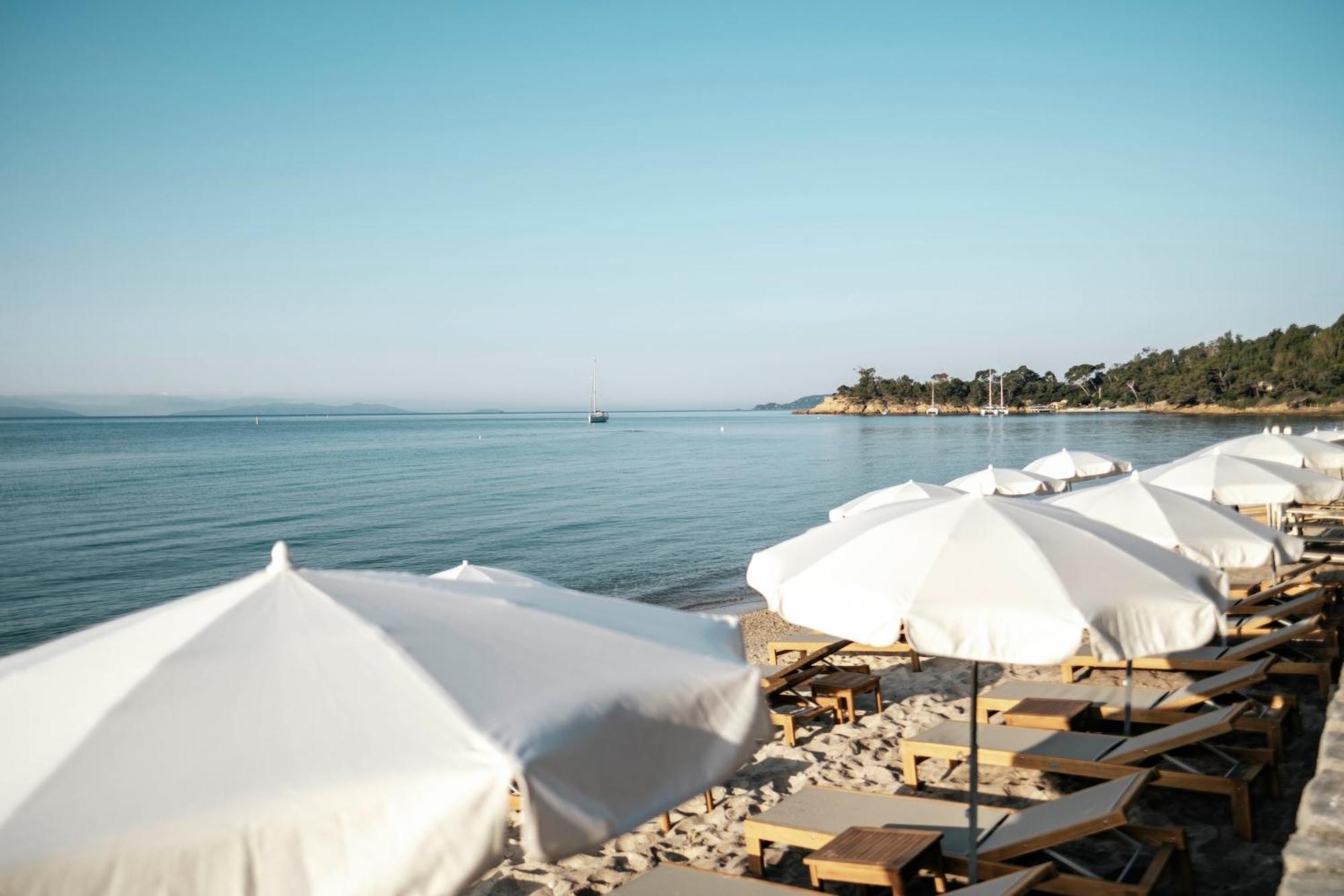 Surplage Hotel Cavaliere เลอลาวองดูว์ ภายนอก รูปภาพ